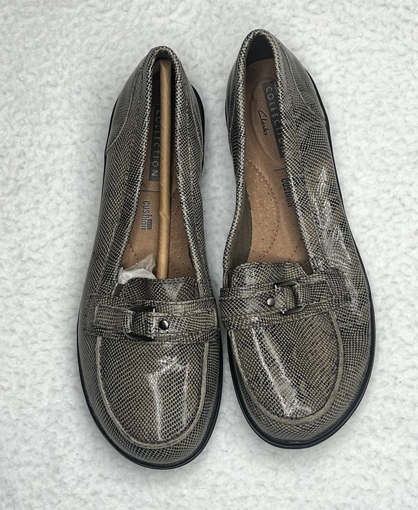 Clarks Womens Cheyn Marie Slip On Loafers in Gray Snake Print Size 7.5 Wide Comfort Shoes
