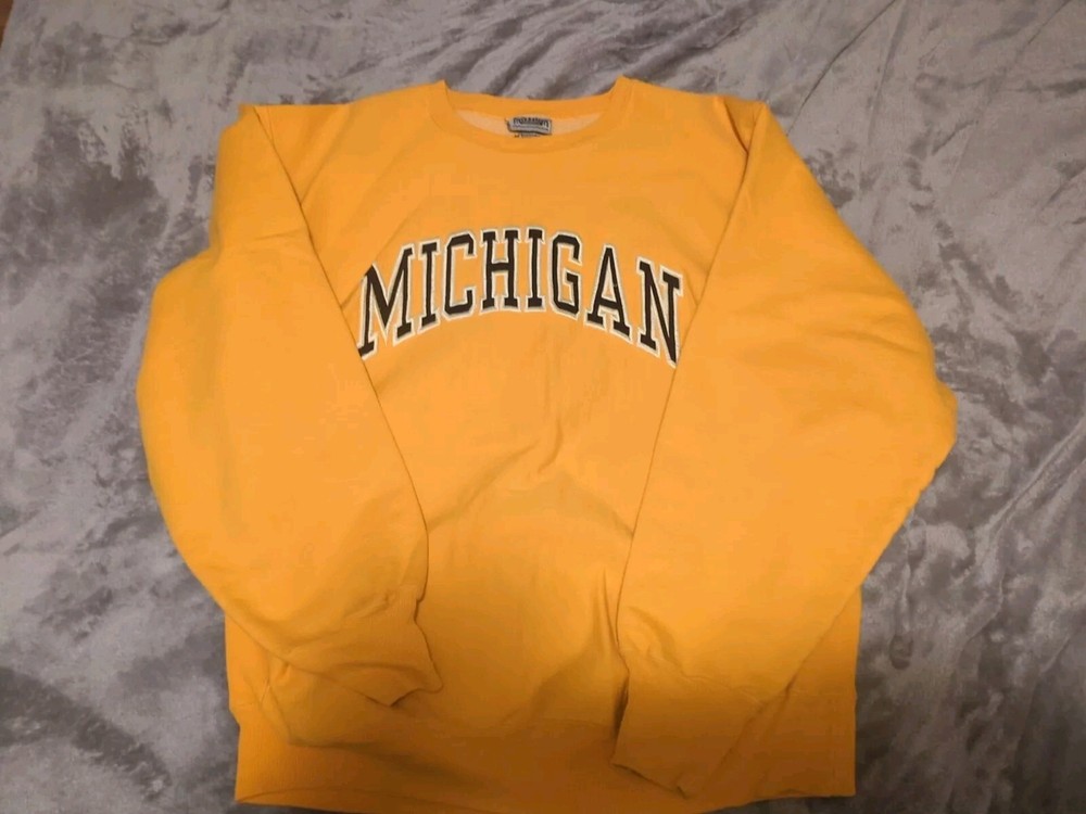 Michigan Wolverines Sweatshirt Steve And Barrys X-Large Gold Yellow  Fast Ship.