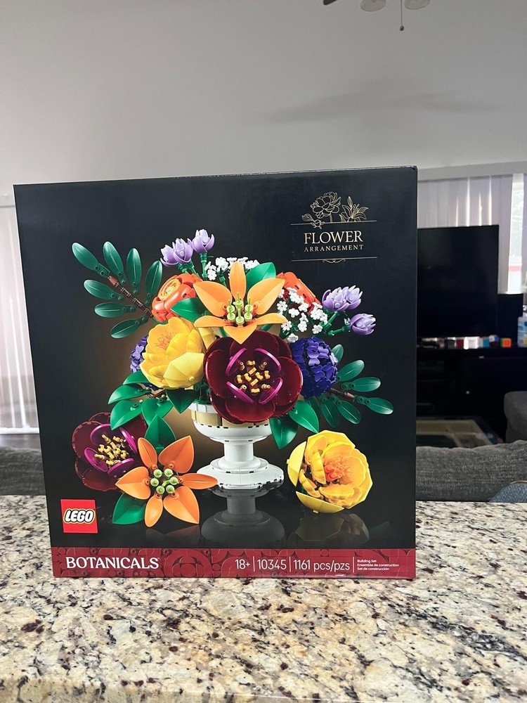Lego 10345 Botanicals Flower Arrangement Set with 1161 Pieces - Brand New Sealed