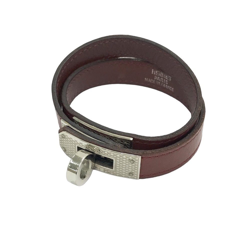 Hermes G Engraved Kelly Double Tour Bracelet in Red - Pre-Owned