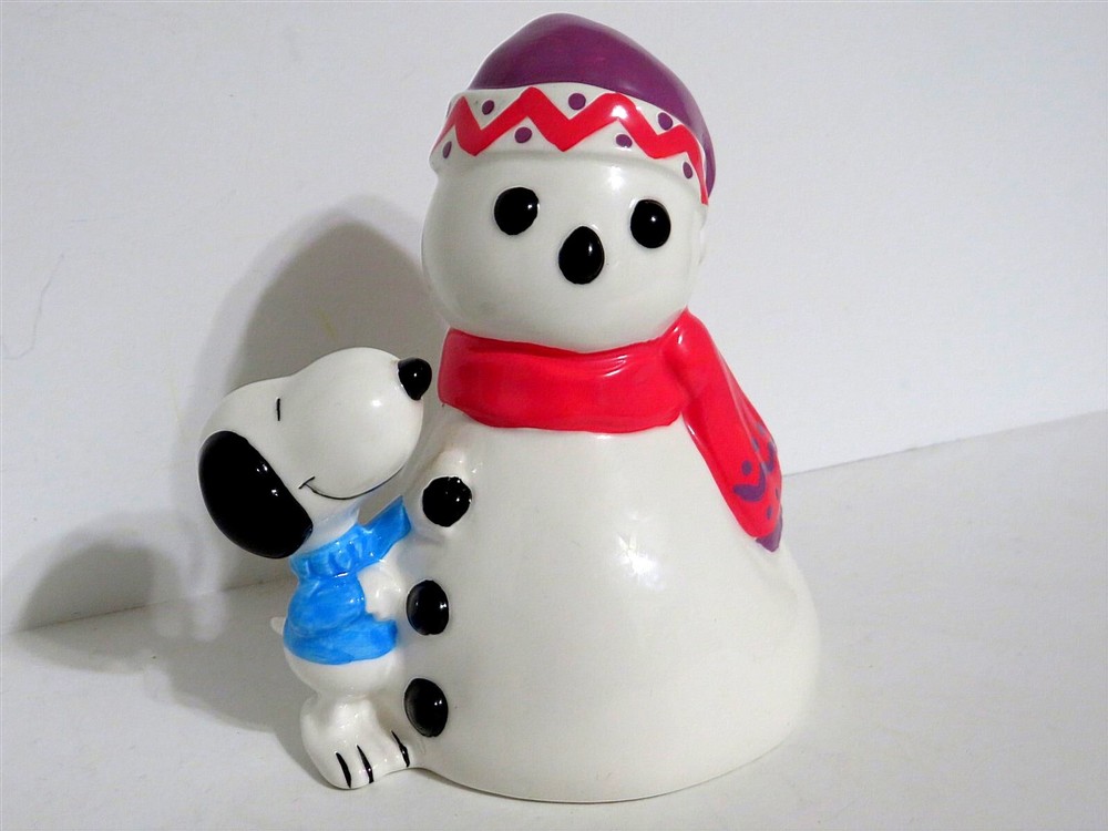 SNOOPY PEANUTS 1989 Ceramic Charlie Brown Music Box Figurine by Willitts
