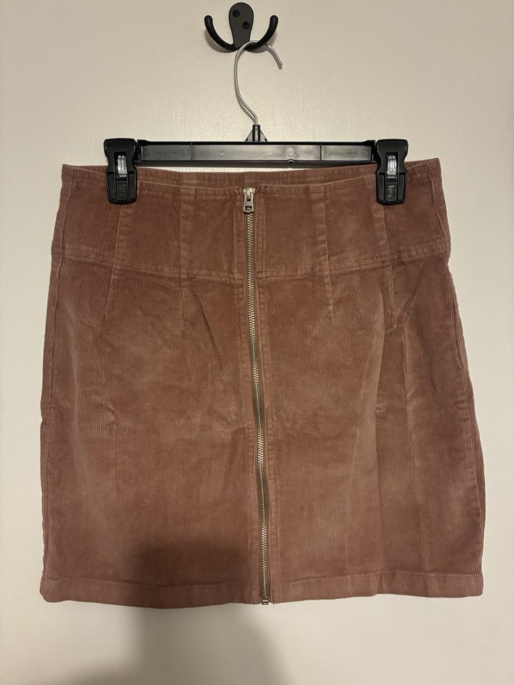 Wild Fable Women’s Pink Corduroy Mini Skirt Zipped Back Size 8