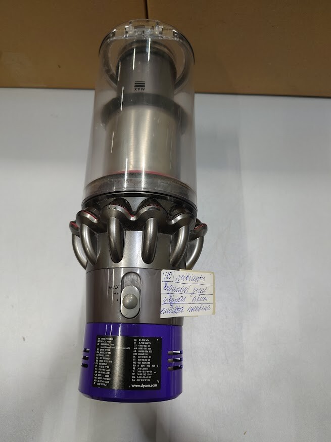 Dyson V10 Vacuum Used with Weak Battery and Broken Part