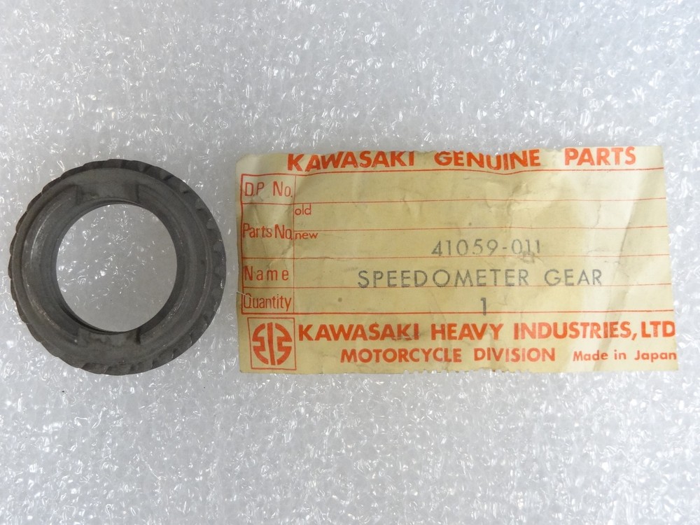 Kawasaki NOS NEW 41059-011 Speedometer Gear F5 F9 F11 F11M Big Horn