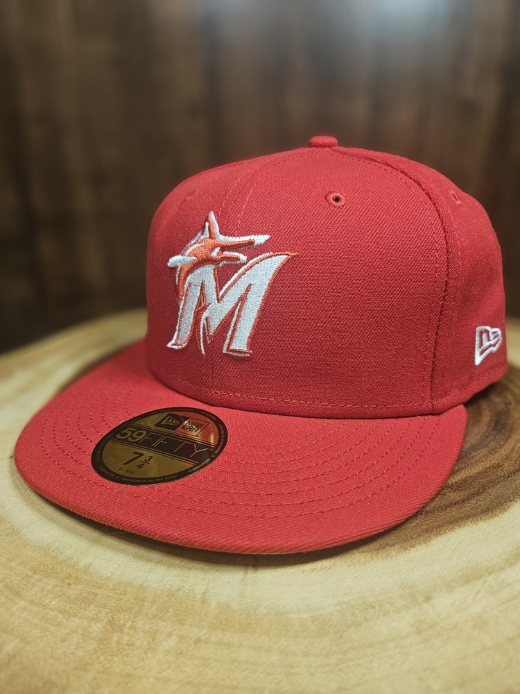 Miami Marlins New Era 59Fifty Fitted Hat Cap Size 7 3/4 MLB Baseball Red