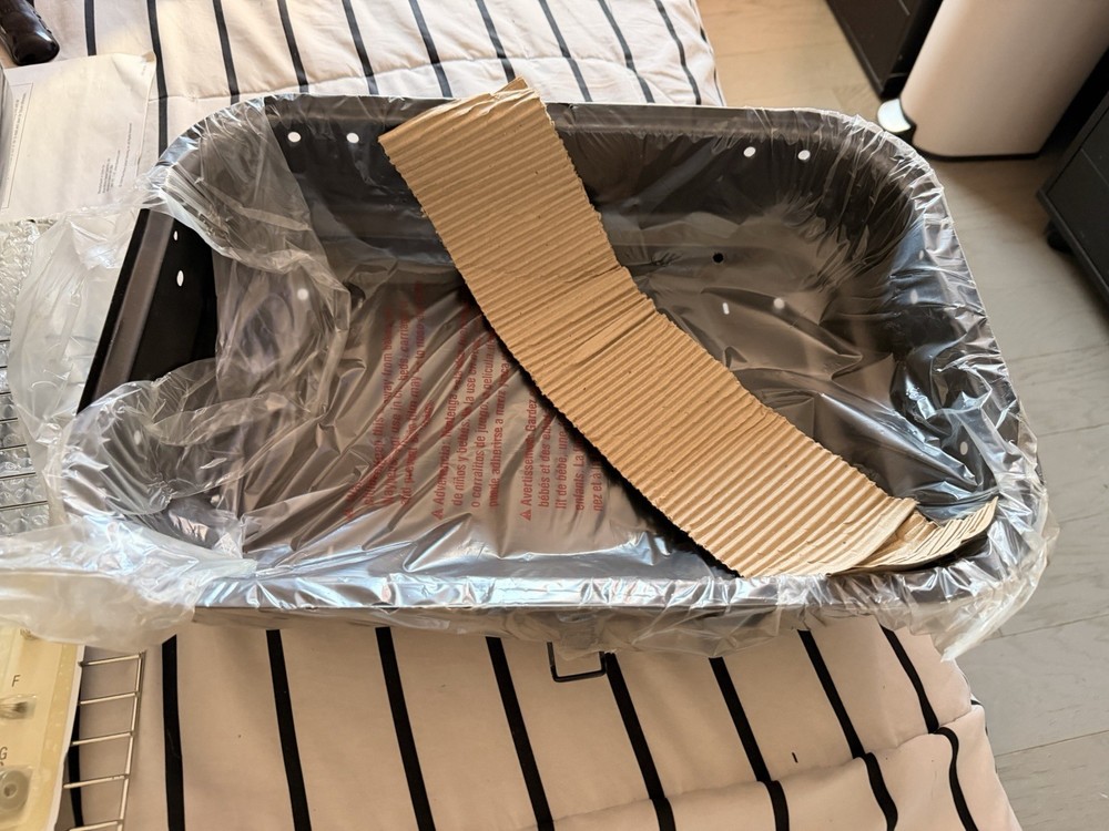 New Outdoor Charcoal Barbecue Grill Black 22.5 in. x 16 in. x 16.6 in.