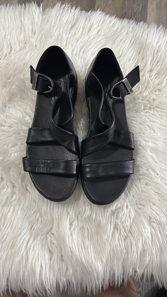 Skechers Womens Leather Sandals Size 7.5 Comfortable Casual Footwear