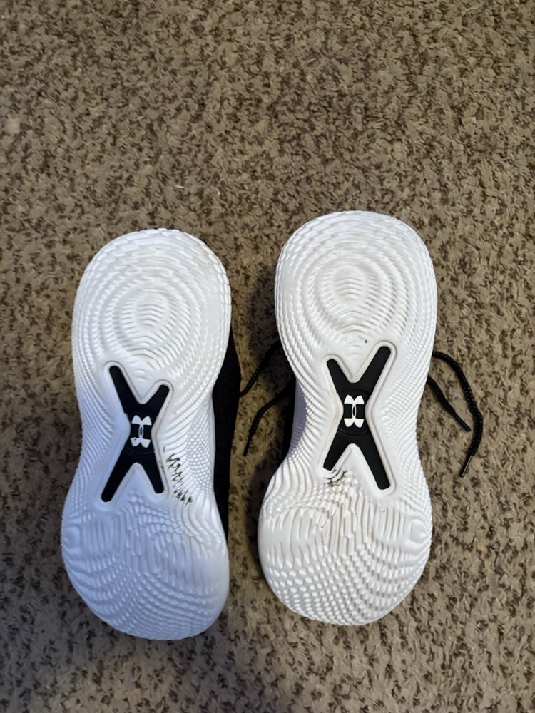 Stephen Curry Team 10 Basketball Sneakers for Men  