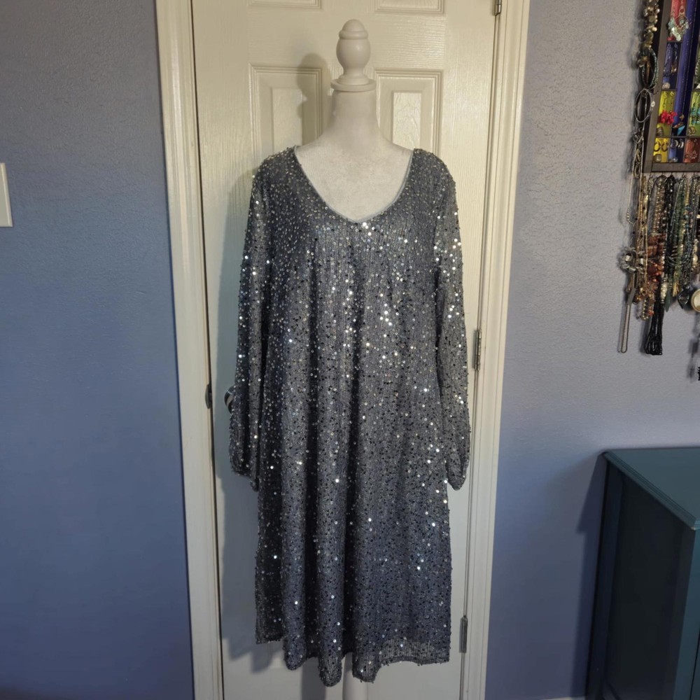 NWOT 1XL Knee Length Long Sleeve Silver Sequin Holiday Dress NYE Christmas Party