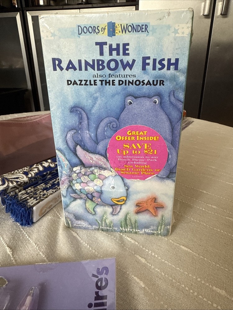 Doors of Wonder - The Rainbow Fish/Dazzle the Dinosaur (VHS, 1999)