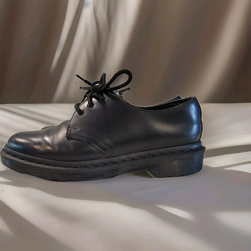 Dr. Martens 1461 Oxfords • Black Leather • Size UK 5 / US 6 Men / US 7 Women