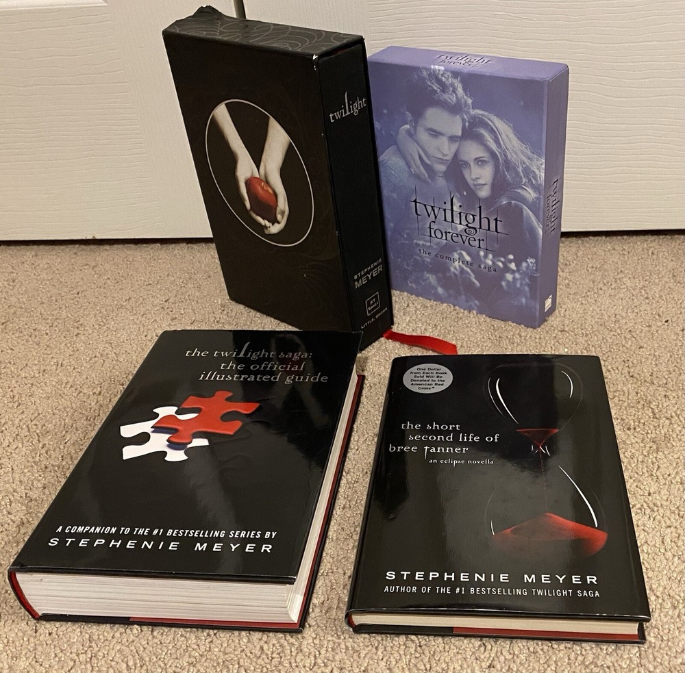 SIGNED Twilight Collectors Edition Stephenie Meyer DVDs, Illustrated Guide, Bree
