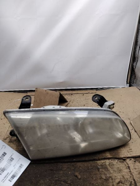 Passenger Side Headlight Assembly for 2000-2001 Toyota Camry 307040  