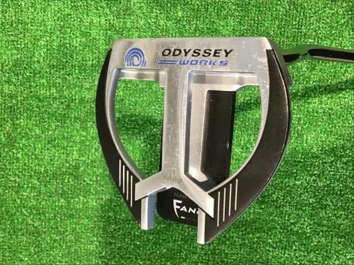 Odyssey Works Versa Marxman Fang 33-Inch Putter