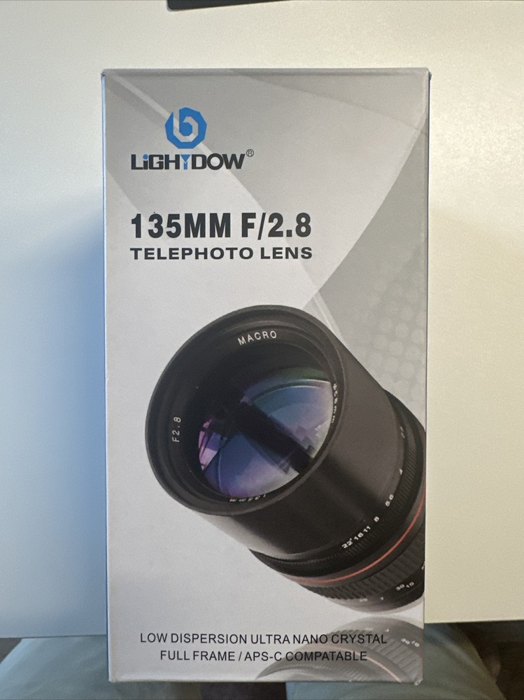 Lightdow 135mm f/2.8 Full Frame Telephoto Lens for Canon Cameras  
