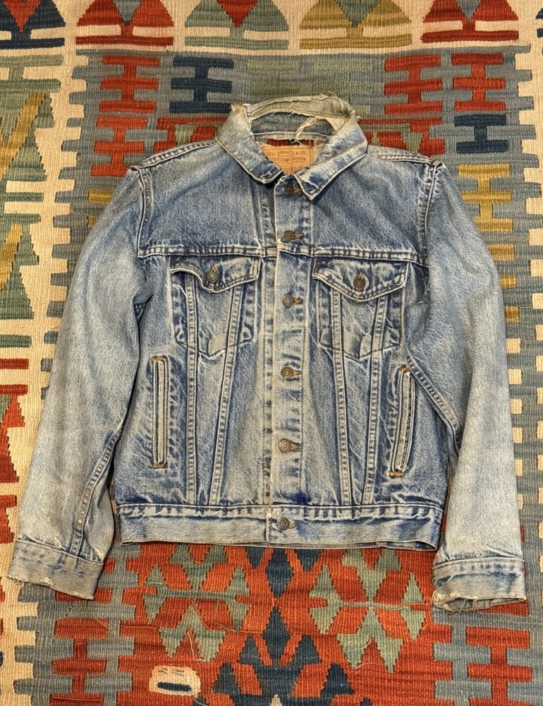 Vintage 1980s Levi’s 70506 0216 Denim Trucker Jacket Size 38 Made In USA 80s VTG