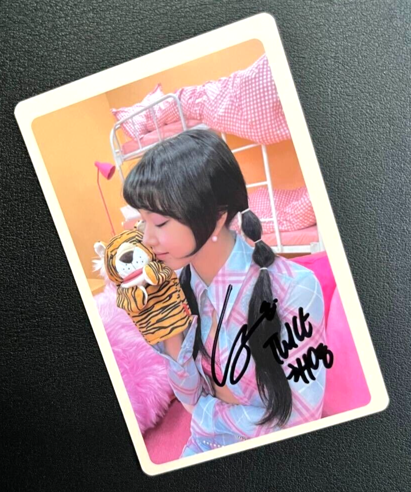 TWICE CHAEYOUNG Solo Autographed Trading card K-POP Main Rapper Sub-vocalist