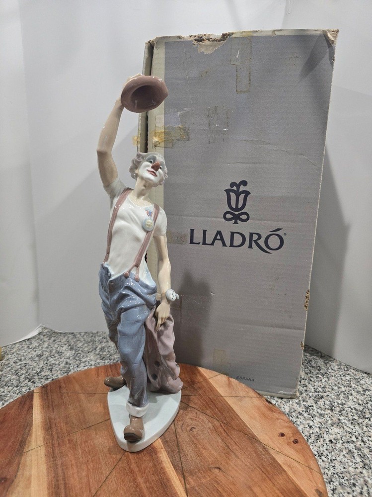Lladro 5765 Hats Off To Fun Porcelain Figurine - Check Description for Details