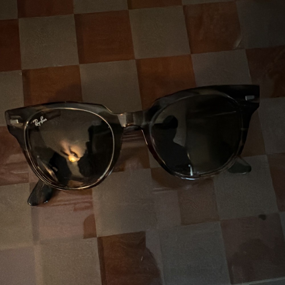 Ray-Ban Women's Black Square Full Rim Plastic Sunglasses