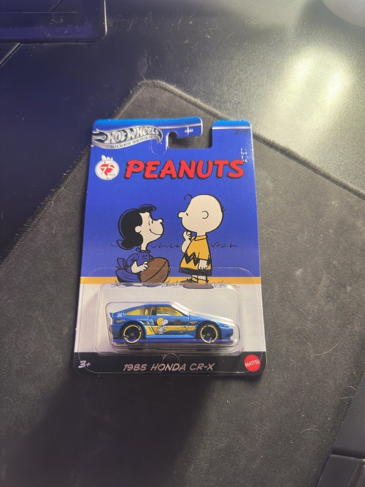 2025 Hot Wheels PEANUTS 75 Years Silver Series 1985 HONDA CR-X 2/5