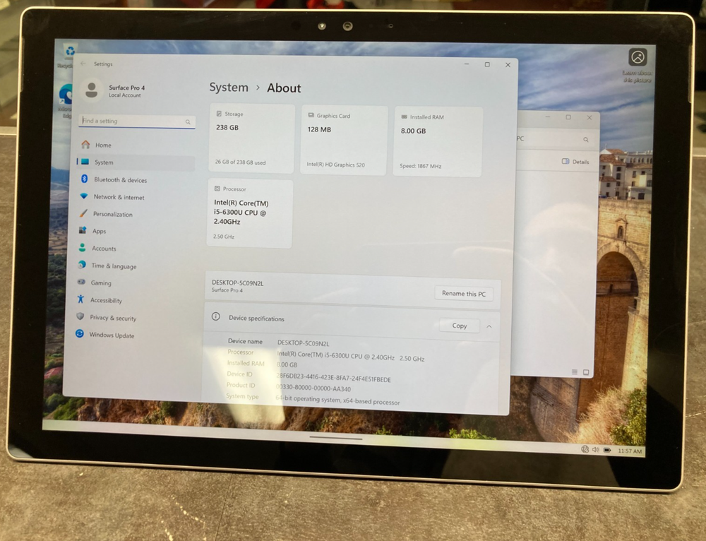 Microsoft Surface Pro 4  Intel i5-6300U @ 2.40GHz 8GB RAM  256GB SSD  WIN 11 PRO