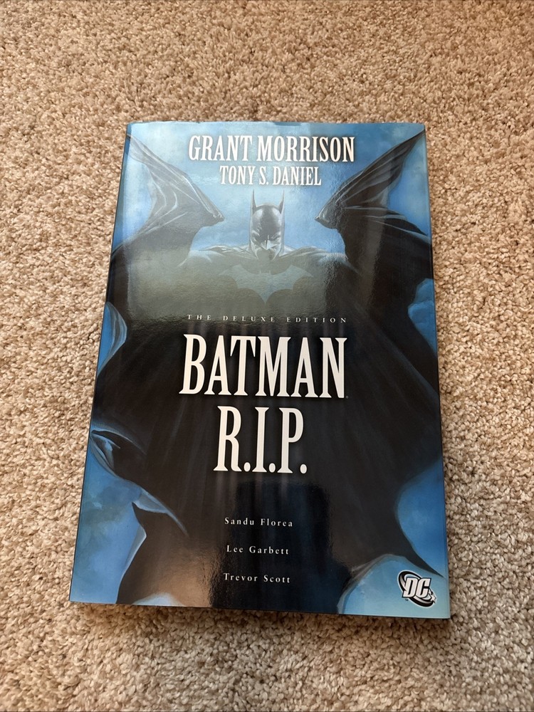 Batman R.I.P. Deluxe Edition Hardcover – DC Comics 2009