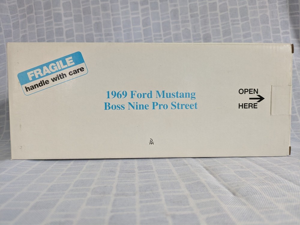 1969 Ford Mustang Boss 429 Pro Street 1:24 Scale Diecast Model by Danbury Mint