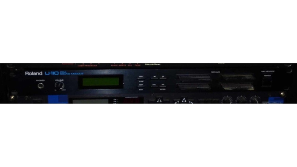 Roland U-110 Synthesizer Module with Bonus Cards 2 5 11 12 Cyber Monday Deal-image