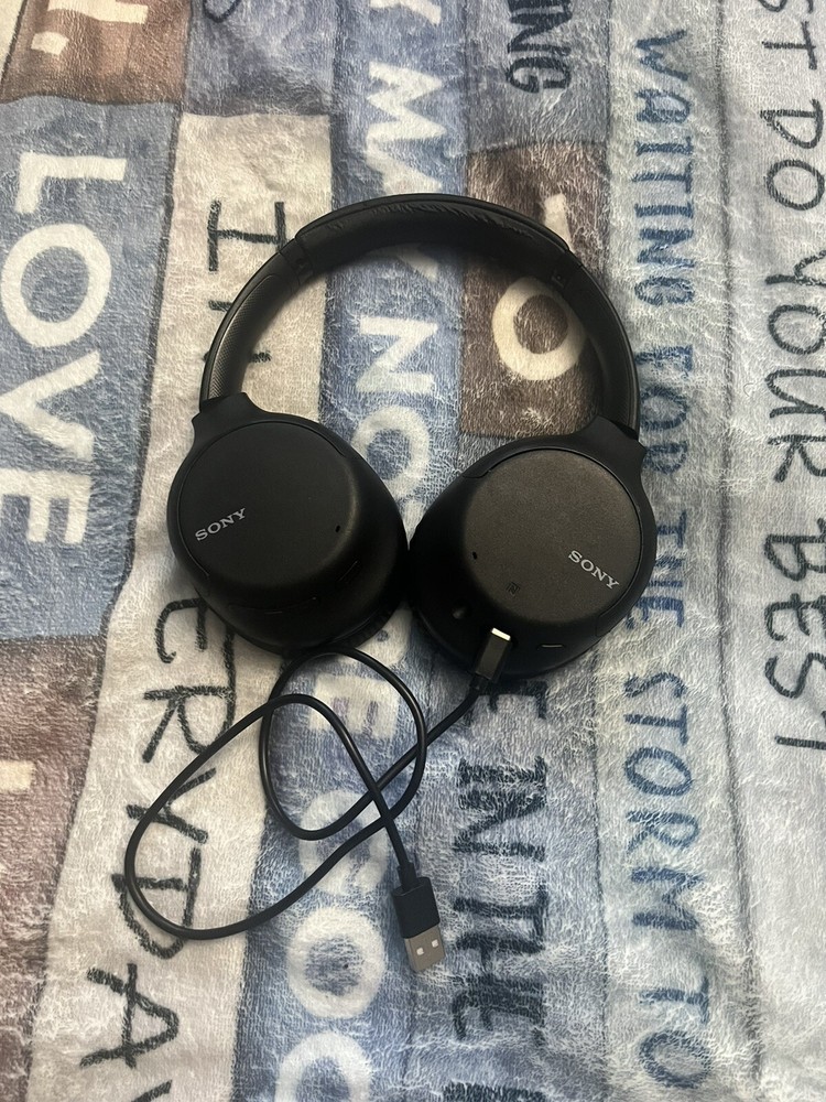 Sony WHCH710N Wireless Bluetooth Noise Cancelling Headphones - Black