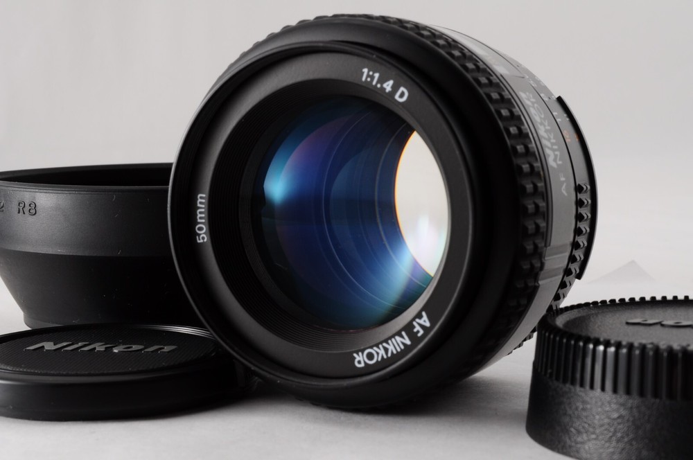 MINT Nikon NIKKOR AF 50mm f1.4D Prime Lens with Hood & Caps Japan