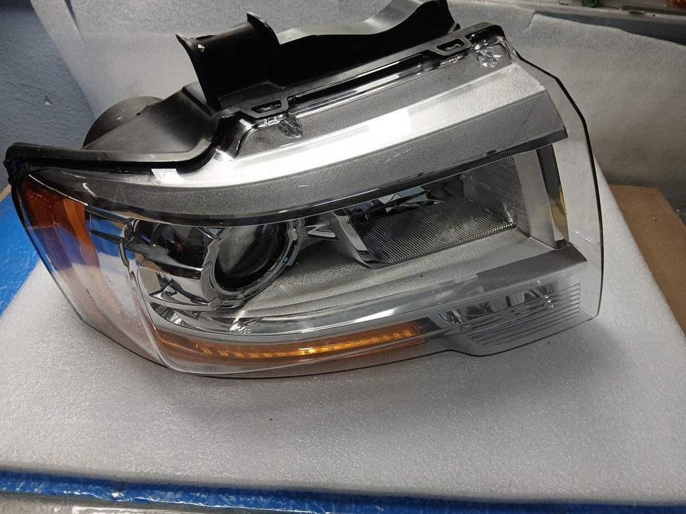 2015-2017 Ford Expedition Left/Driver Side Halogen Headlight OEM P/n 44zh-2194