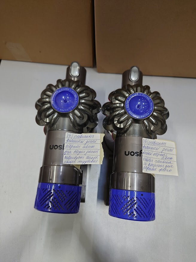 Dysfunctional Dyson V6 Vacuum - Battery & Container Problems, No Accessories