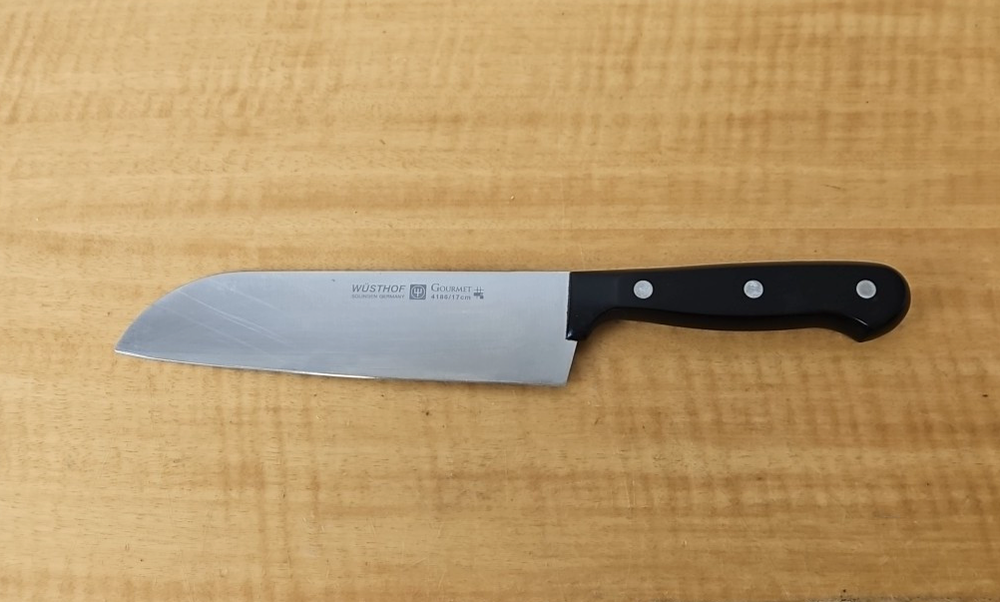 WUSTHOF GOURMET Santoku Knife 17cm 7