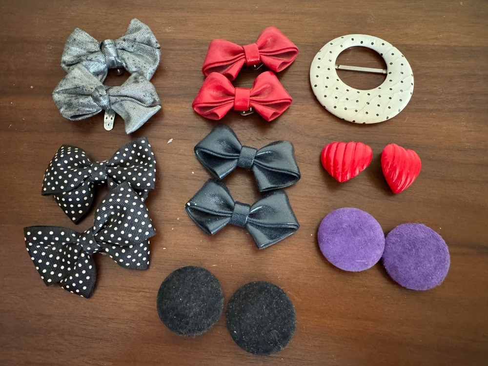 Vintage Shoes Accessories Lot of 8 Bows Barrettes shoes Clips Polka Dot Retro