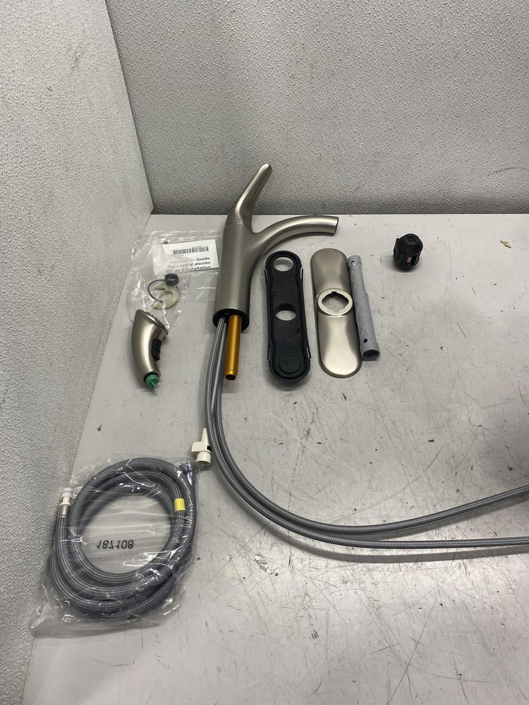 Moen Camerist Single-Handle Pullout Spray Kitchen Faucet in Spot Resist Stainless 7545SRS