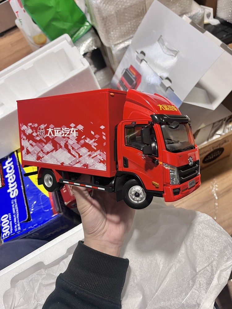 1:24 Scale Dayun Automobile Light Truck Diecast Model Car
