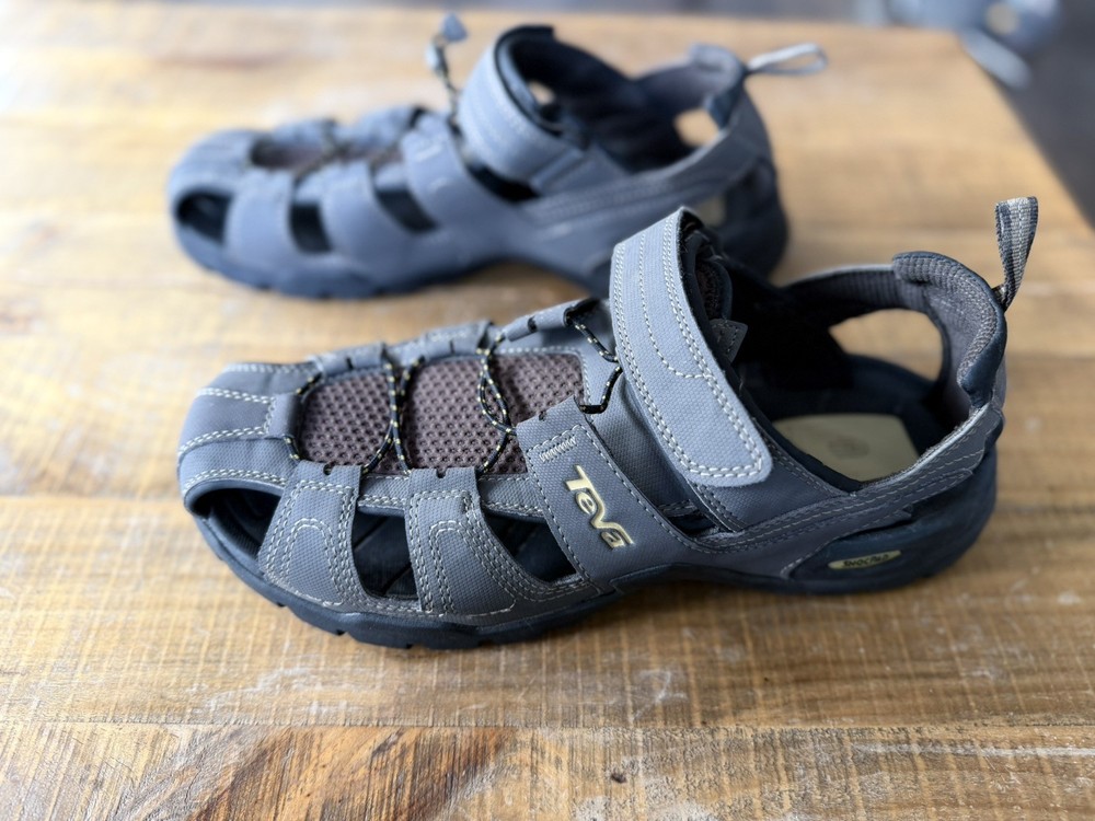 Teva Forebay Sandals Mens 11 Black Brown Slip On Fisherman Shoes