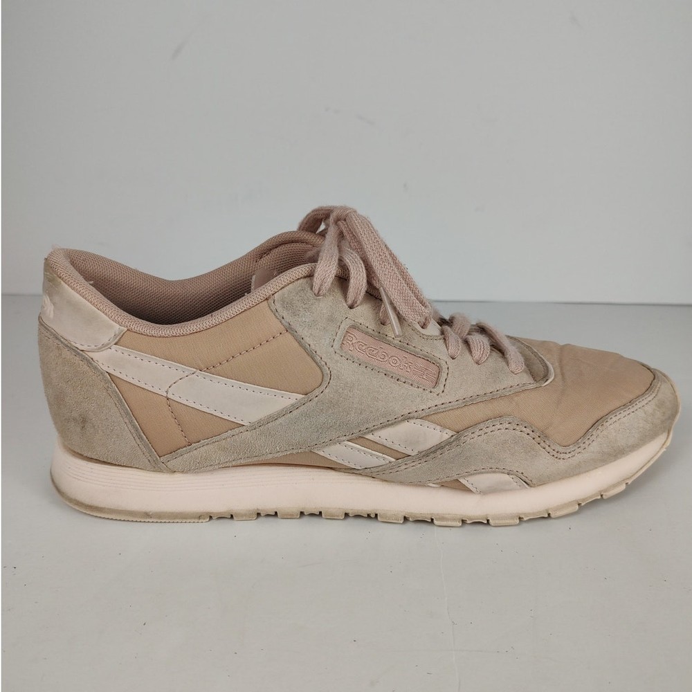 Reebok classic athletic retro sneakers 