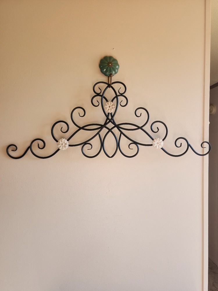 Rustic Black Metal & Wood Flowers  Hanging Wall Scroll Wall Art