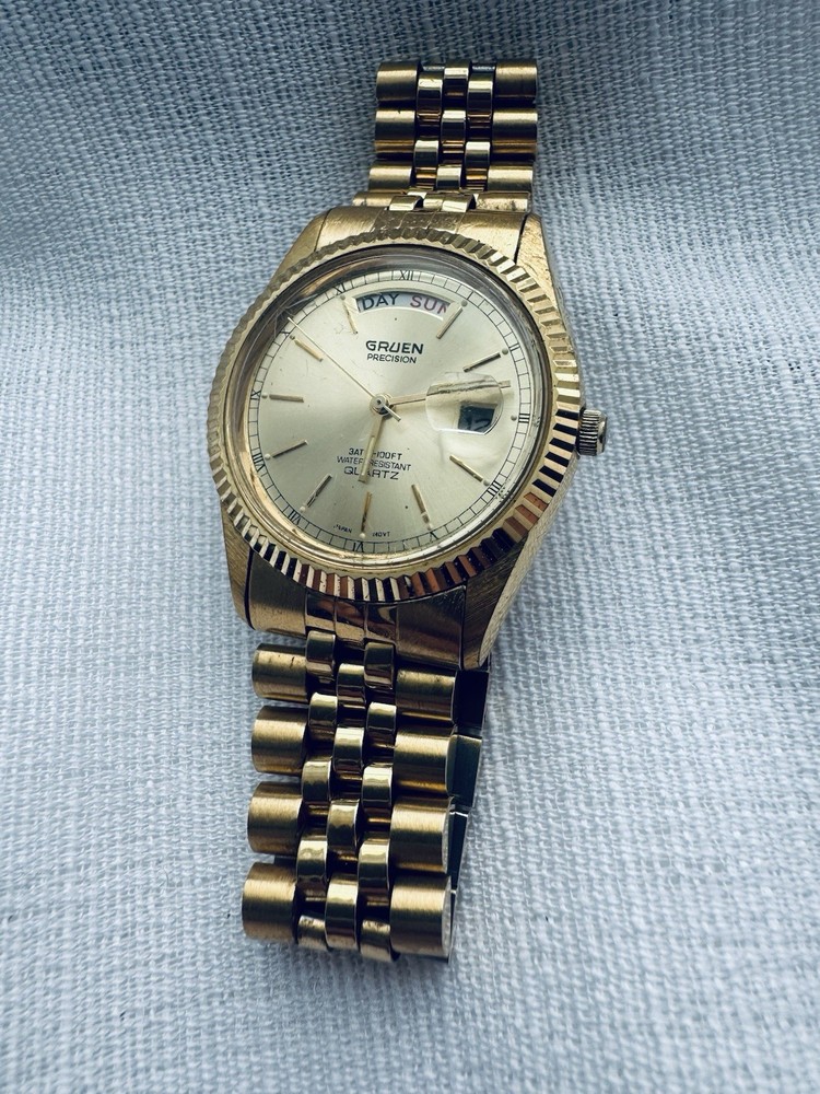 Vintage Gruen Precision Day Date Gold Tone Watch Fluted Bezel Quartz