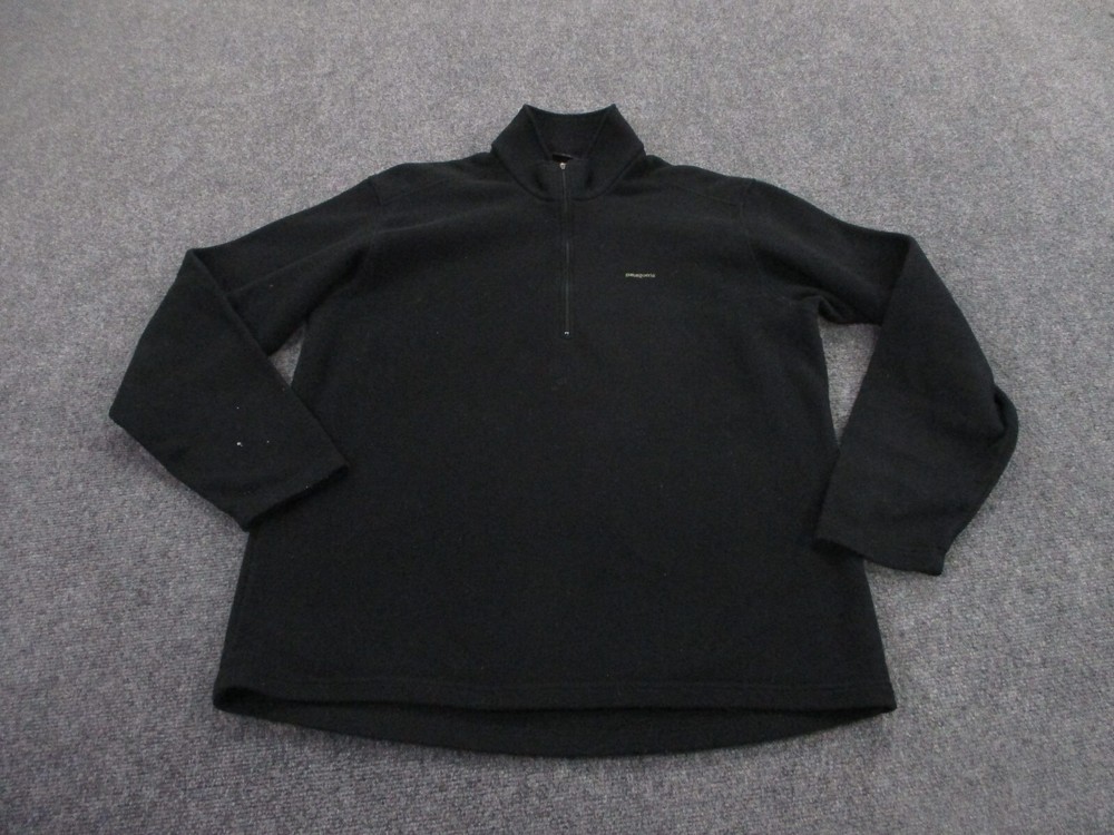Vintage Patagonia Men's Black Capilene Fleece Jacket with Logo Hiking Sweater