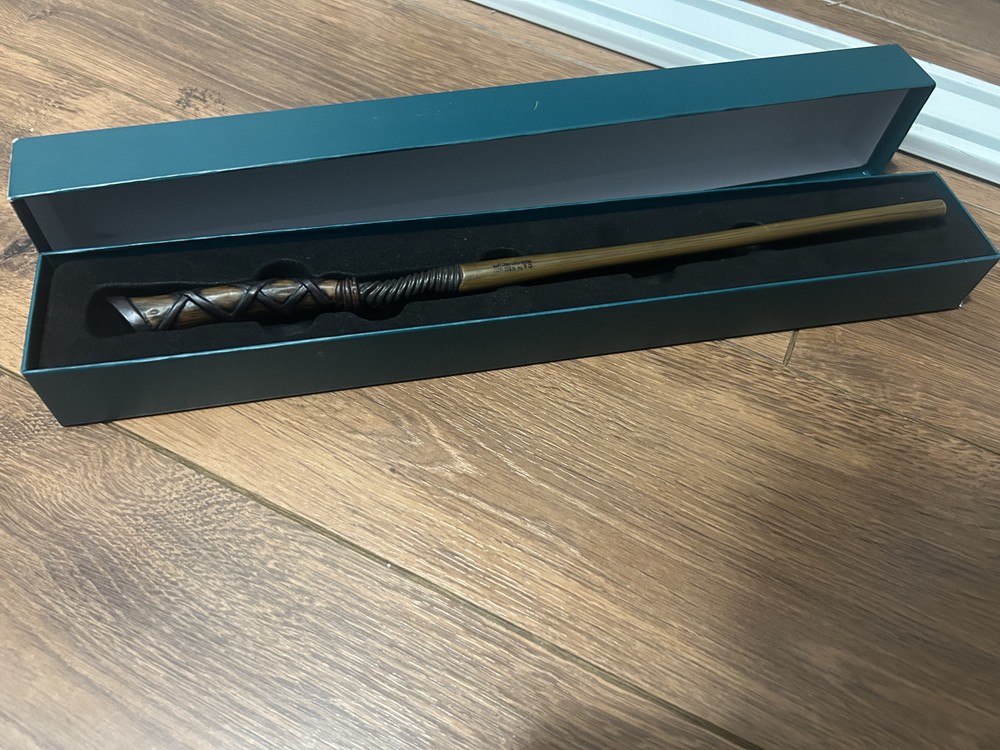 Interactive Ollivanders George Weasley Wand - Universal Studios Exclusive Collectible