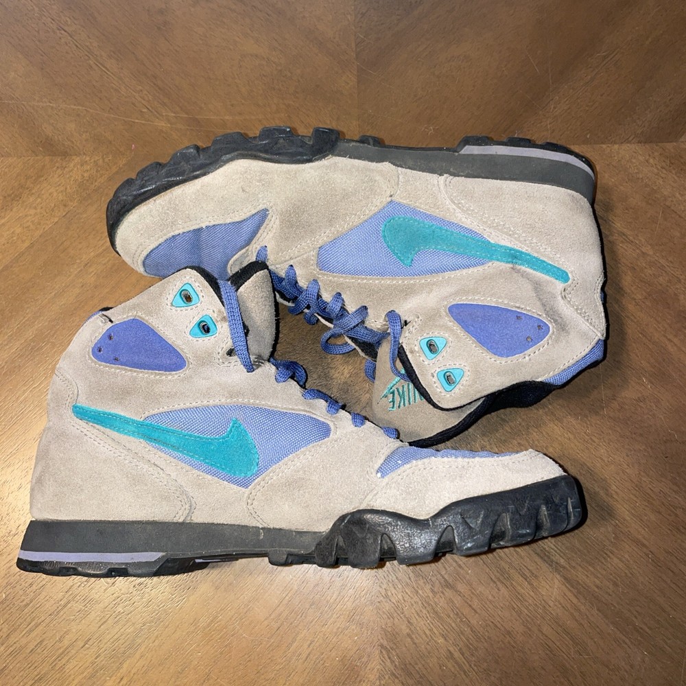 Vintage Nike Caldera Hiking Boots in Suede Grey Blue Green Women's Size 9