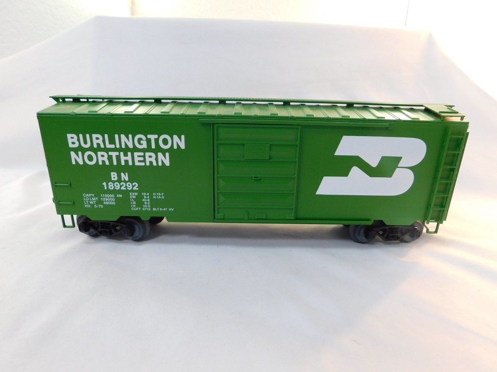 Weaver Ultra Line 189292 O Scale Box Car, Burlington Northern #189292