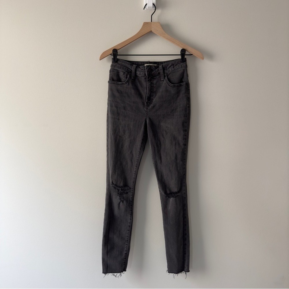 Madewell Curvy High-Rise Distressed Gray Skinny Jeans with Stretch and Button Zip Pockets
