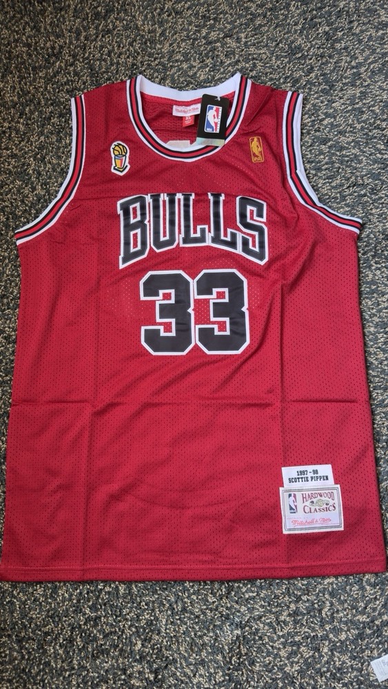 Mitchell & Ness Pippen #33 Bulls NBA Finals Jersey Size: Large