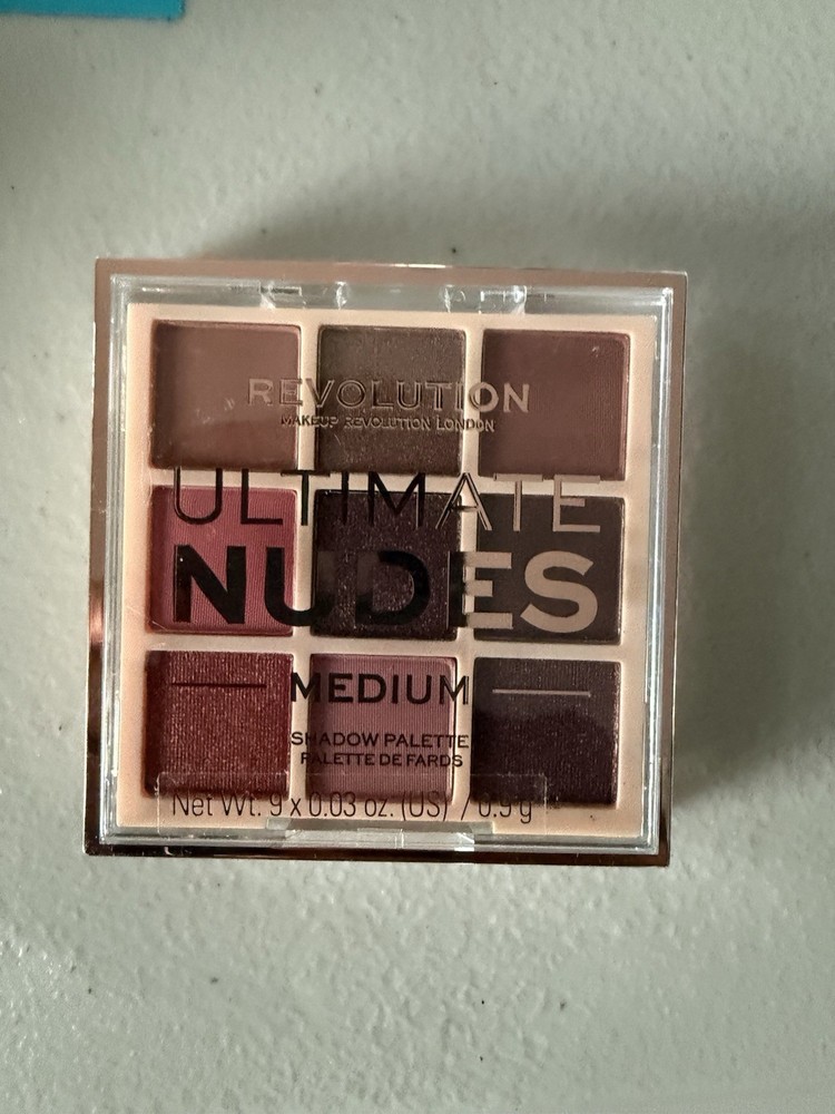 Makeup Revolution Ultimate Nudes Eyeshadow Palette Medium New Sealed