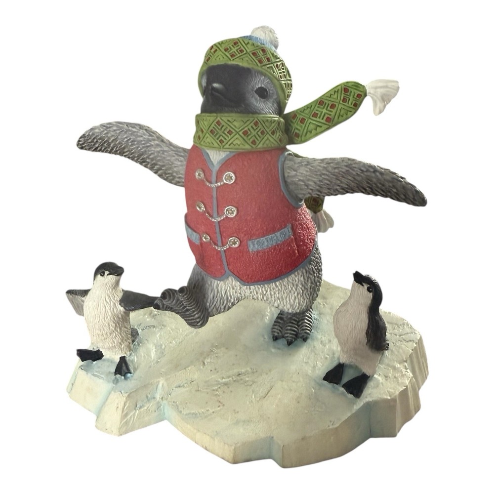 Lenox Penquin Figurine Follow the Leader 2001 Lynn Bywaters Chicks on Snow Vest