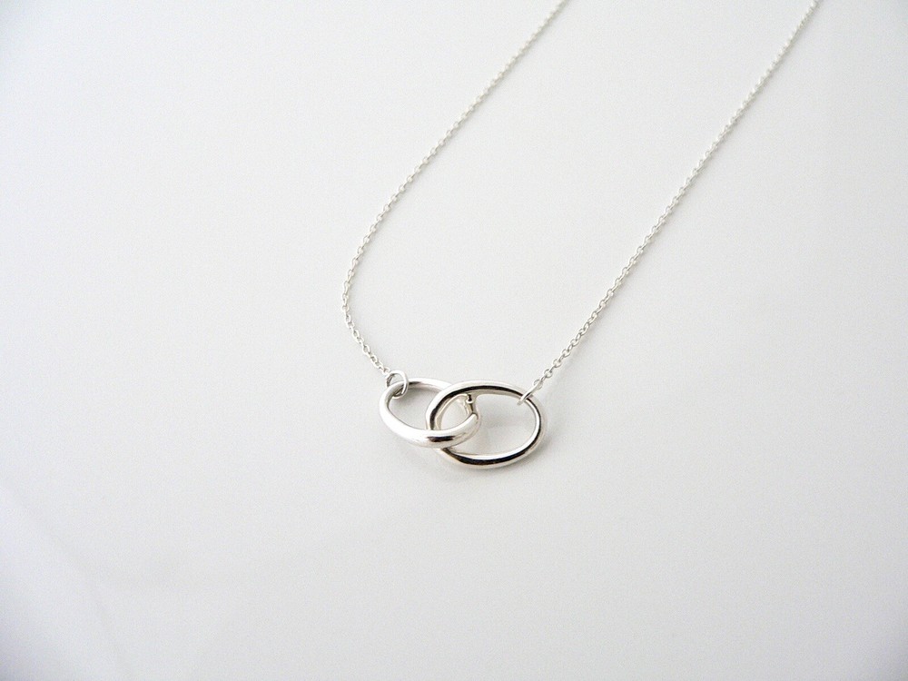 Tiffany & Co Interlocking Ovals Necklace Peretti Pendant Silver Gift Love Knot