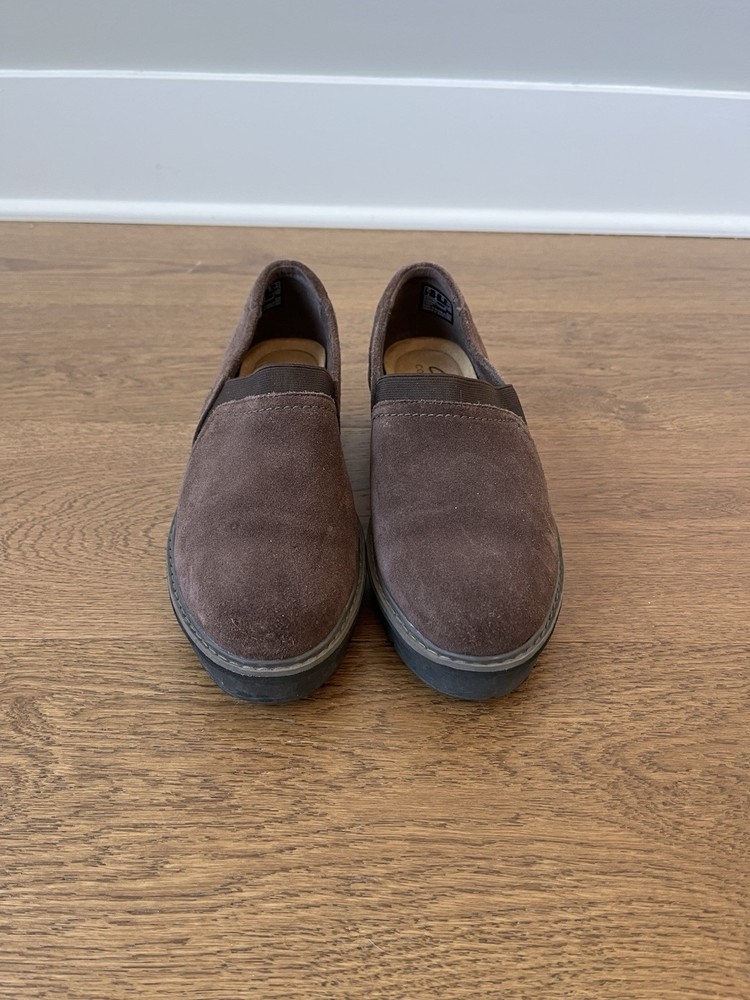 Clark’s Women’s Size 8 Brown Suede Airabell Comfort Foam Slip-On Wedge Mid Shoes